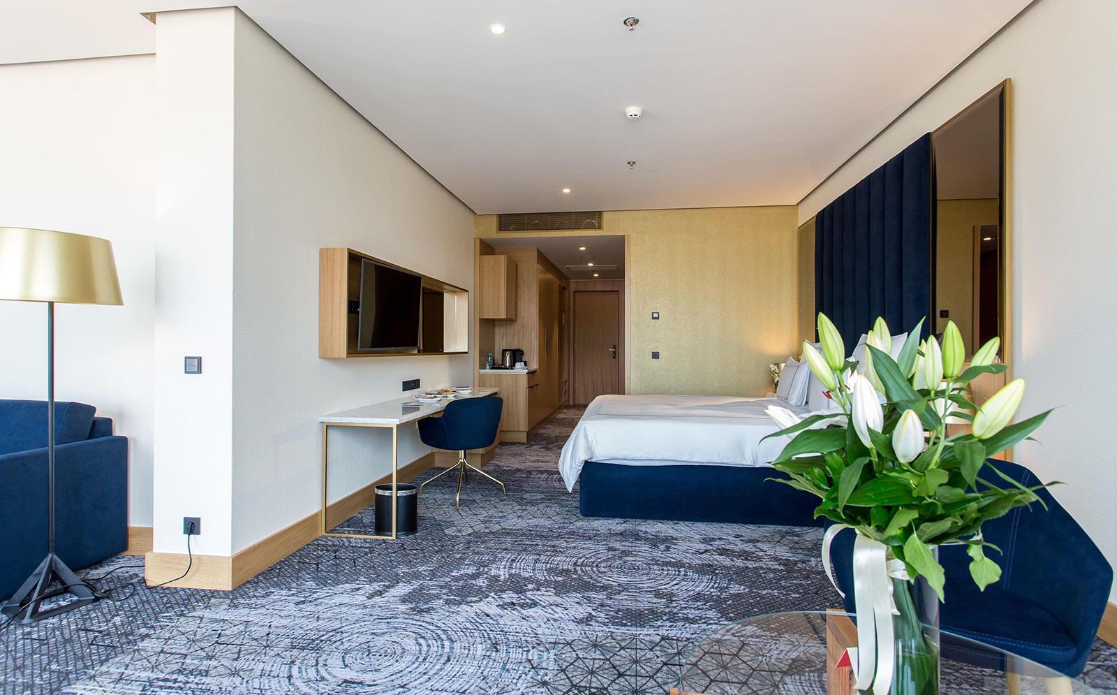 Swissotel Сараево Екстериор снимка Deluxe room
