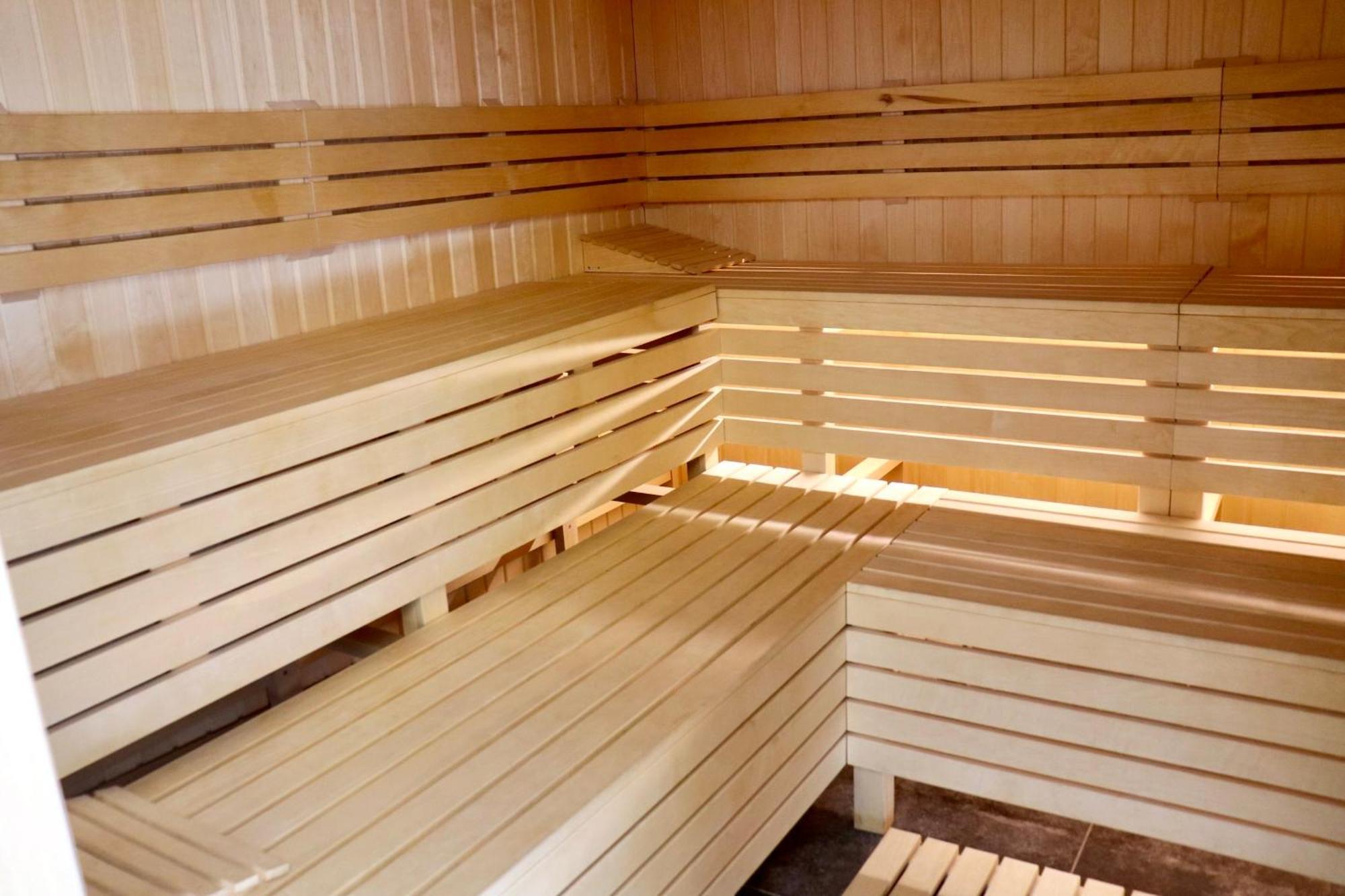 Swissotel Сараево Екстериор снимка Sauna interior
