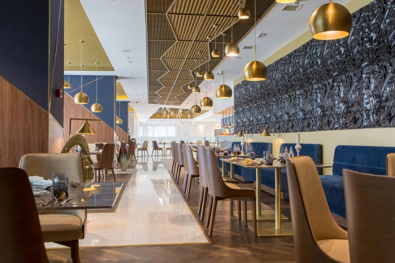 Swissotel Сараево Екстериор снимка The interior of the restaurant
