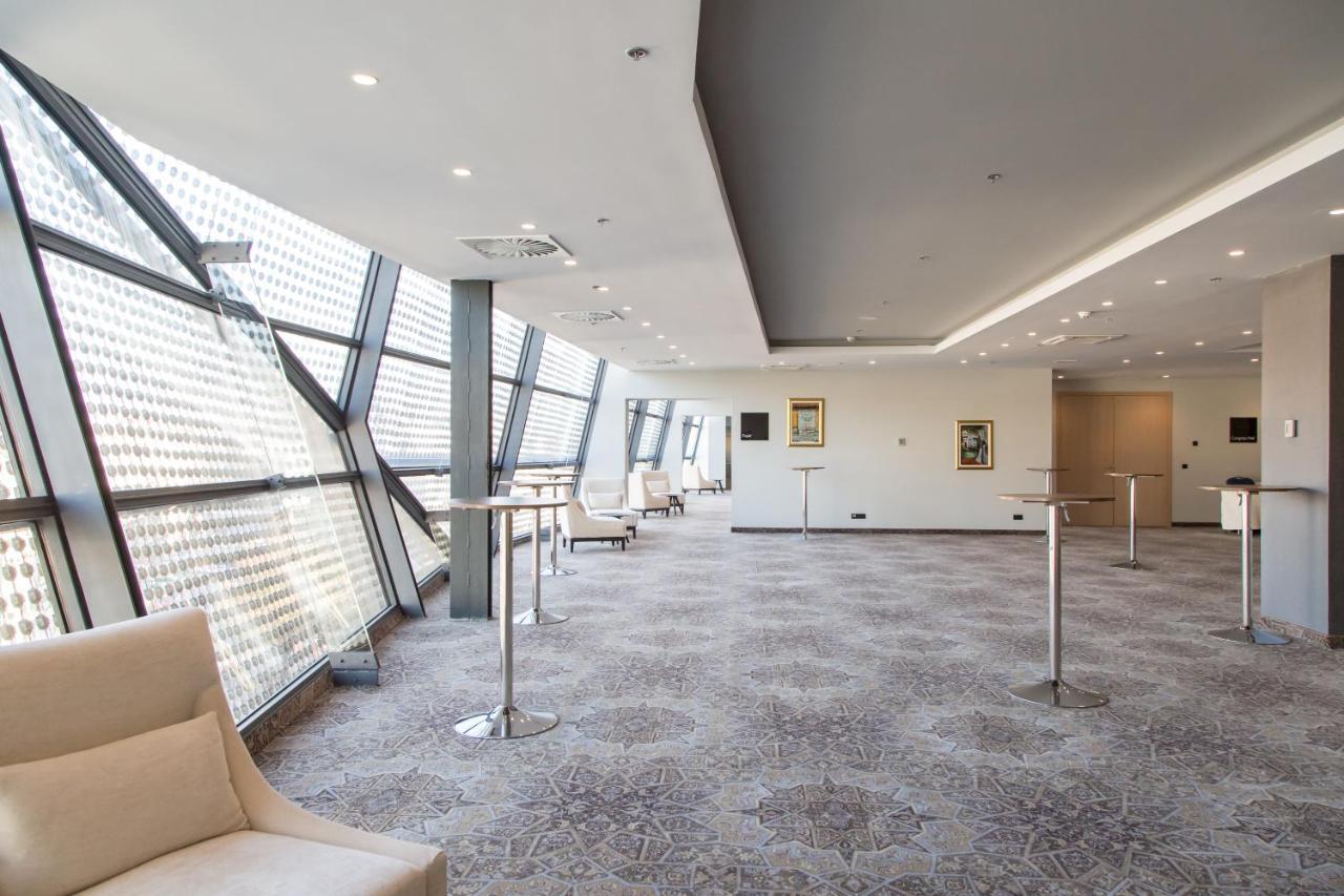 Swissotel Сараево Екстериор снимка The interior of the 10th floor